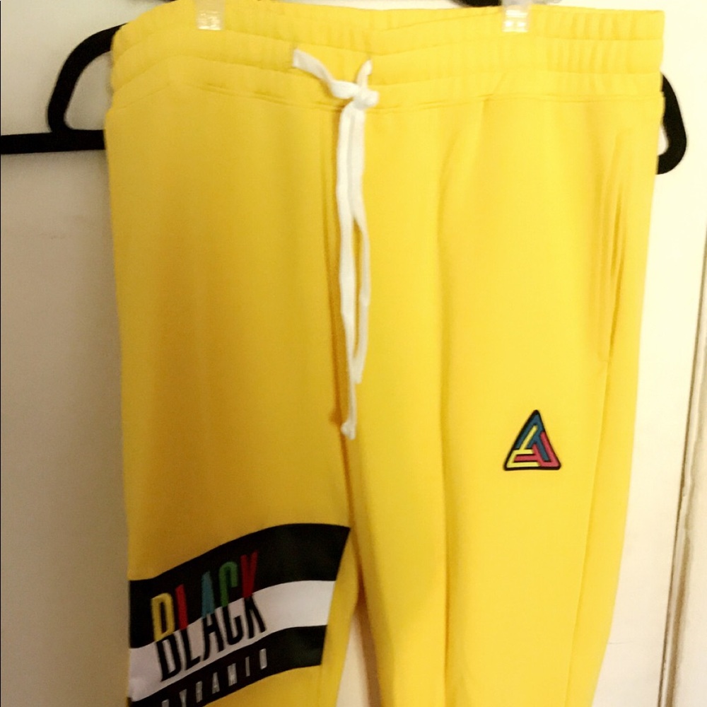 Black pyramid sweatpants